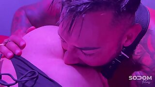 sexo en sauna caГ±era