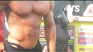Fritz Fibo Flexing