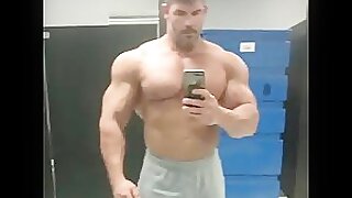 God Muscle Daddy Grrrrrrrrrr