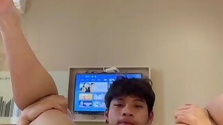 280 Asian Bodybuilder plays with his ass