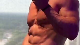 4 MUSCLE HUNK