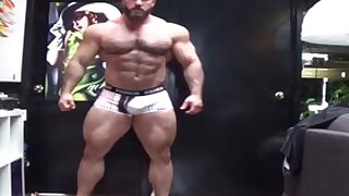 MASSIVE MUSCLE BEAST !