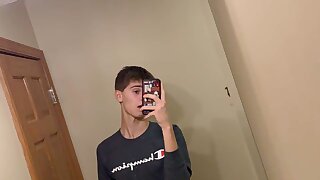 Watch this college boy cum all over his stomach