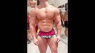 Ridic college stud