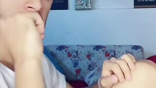 Arab hottie twink quick bulge show