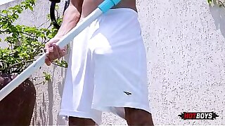 Fodendo o cu do neg&atilde;o gostoso&excl;