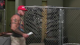 Gun Show - Rikk York, Sean Duran